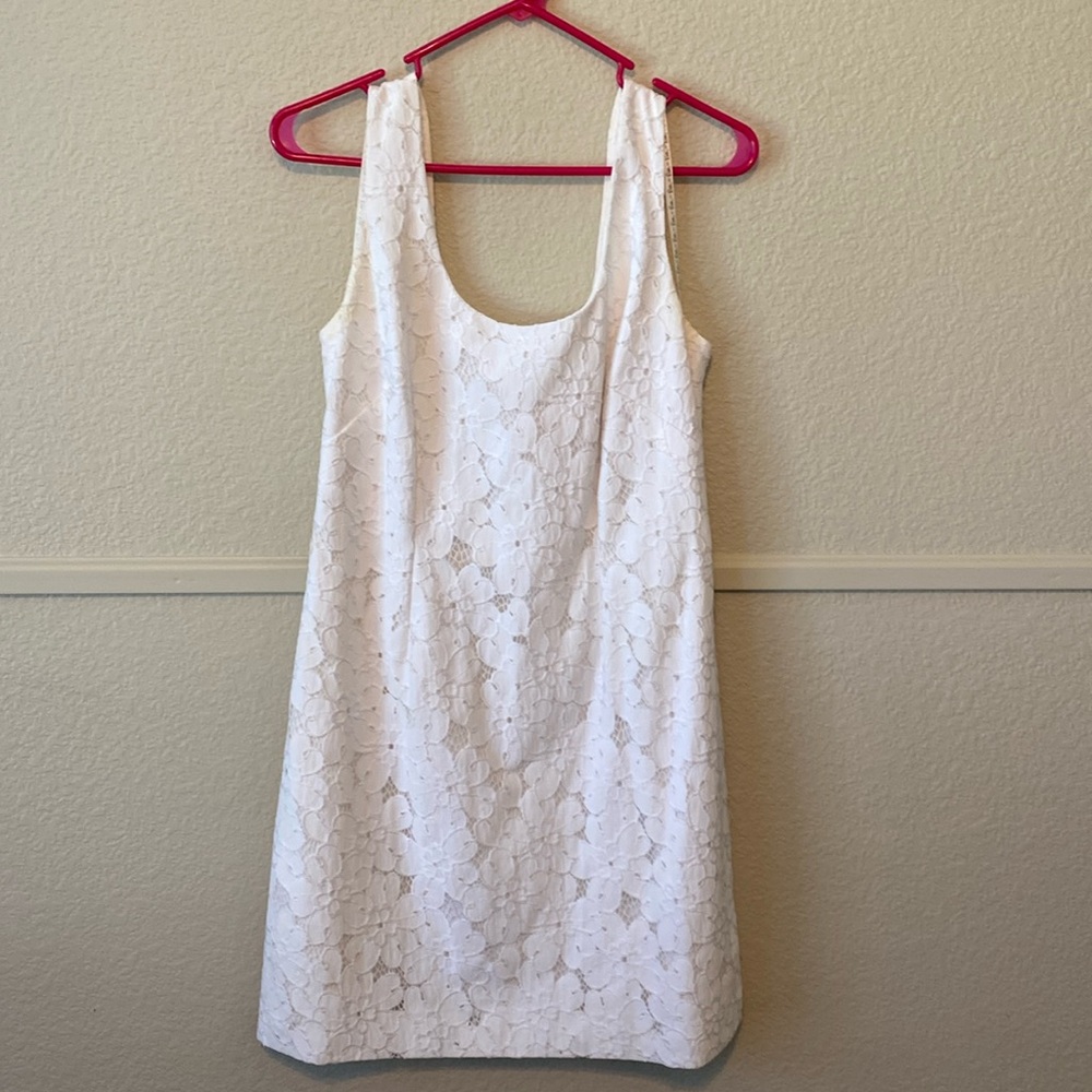 Lilly Pulitzer, white flower lace size 8 dress double lining slip